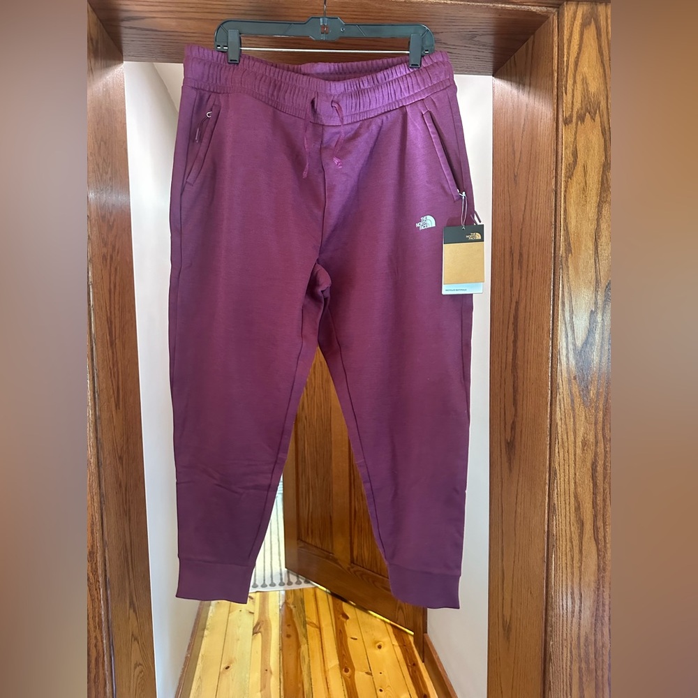 Women’s Northface Joggers